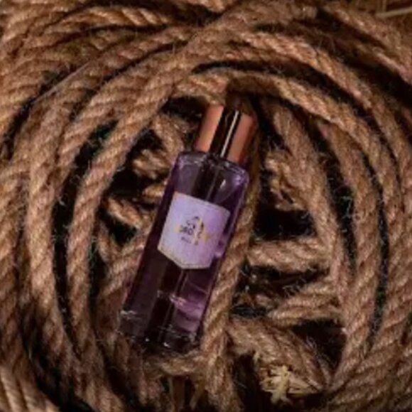 JORDACHE QUINN PERFUM SPRAY - Picture 4 of 4